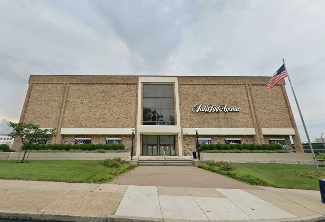 Saks Fifth Avenue To Close 8 Department Stores